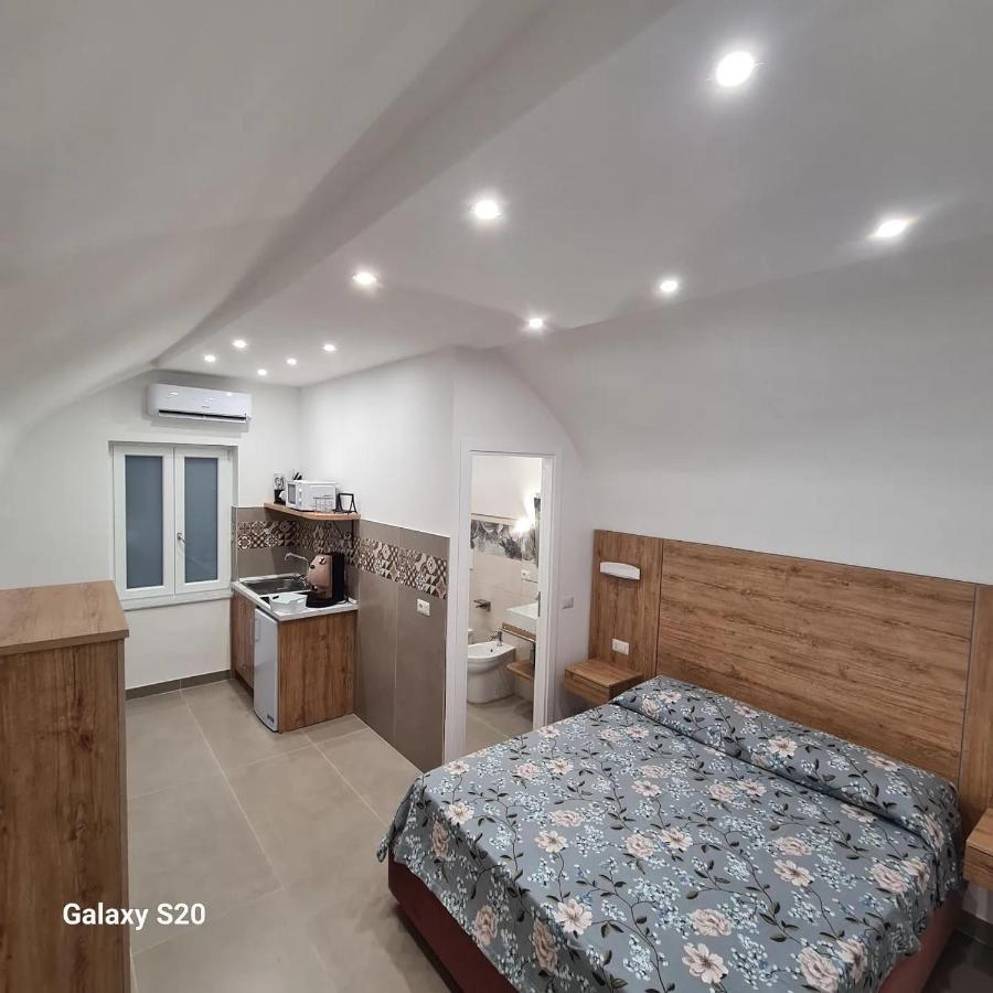 מלון נאפולי Residenza Nascari Al Plebiscito מראה חיצוני תמונה