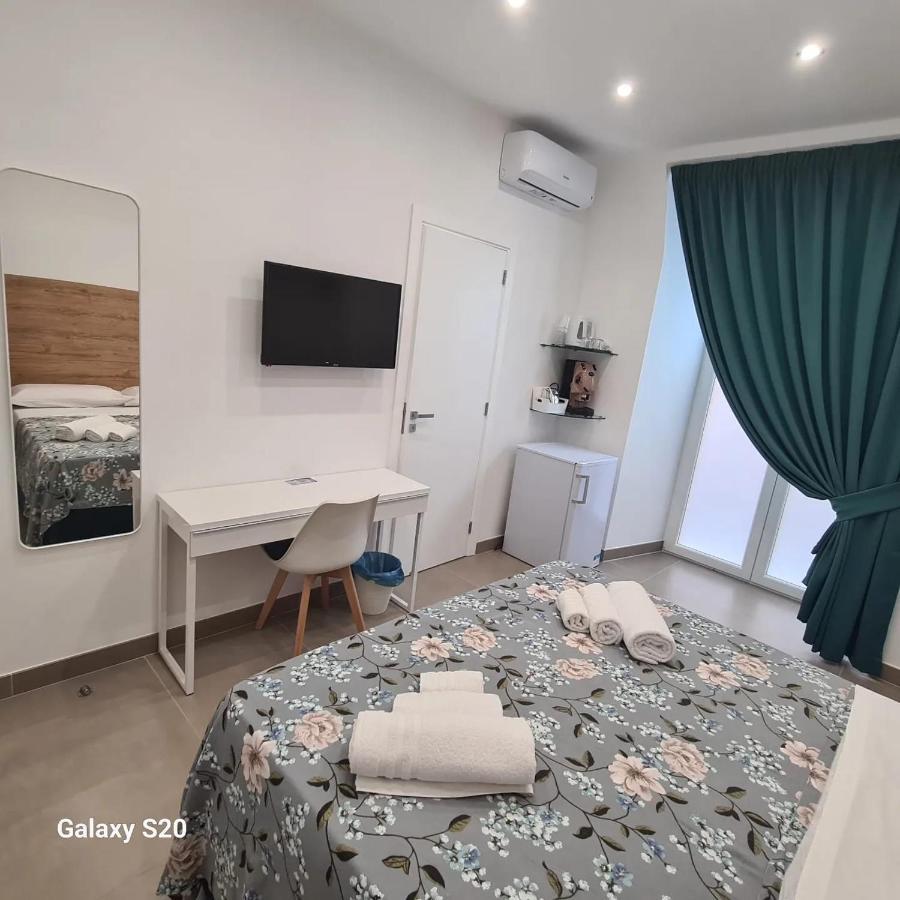 מלון נאפולי Residenza Nascari Al Plebiscito מראה חיצוני תמונה