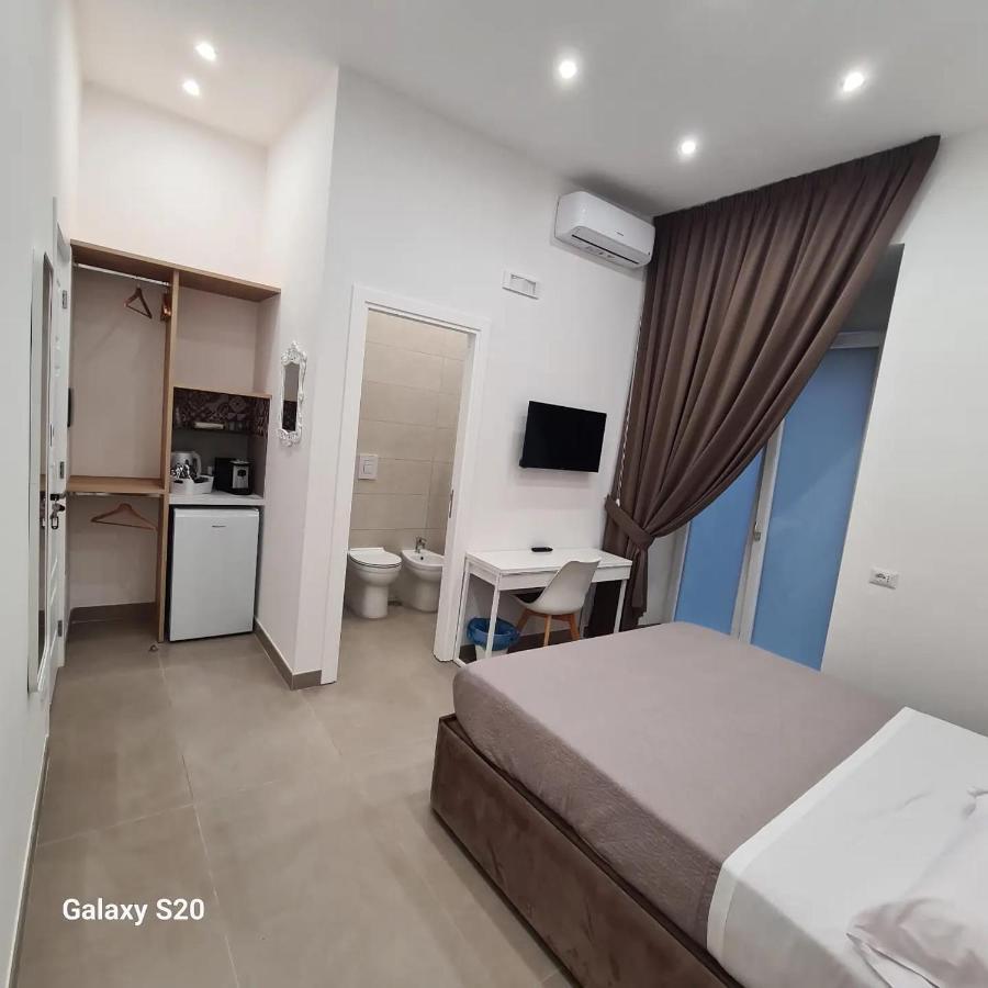 מלון נאפולי Residenza Nascari Al Plebiscito מראה חיצוני תמונה