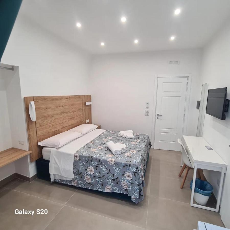 מלון נאפולי Residenza Nascari Al Plebiscito מראה חיצוני תמונה