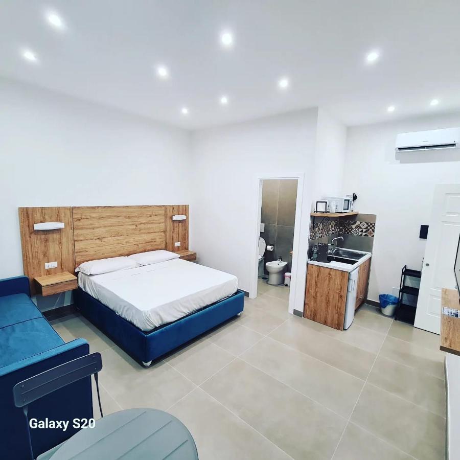 מלון נאפולי Residenza Nascari Al Plebiscito מראה חיצוני תמונה